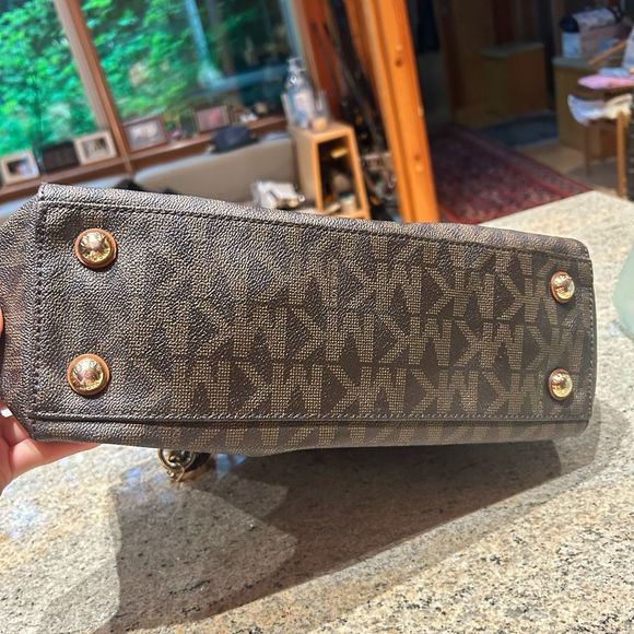 Michael Kors Chain Tote Bag - Picture 6 of 14